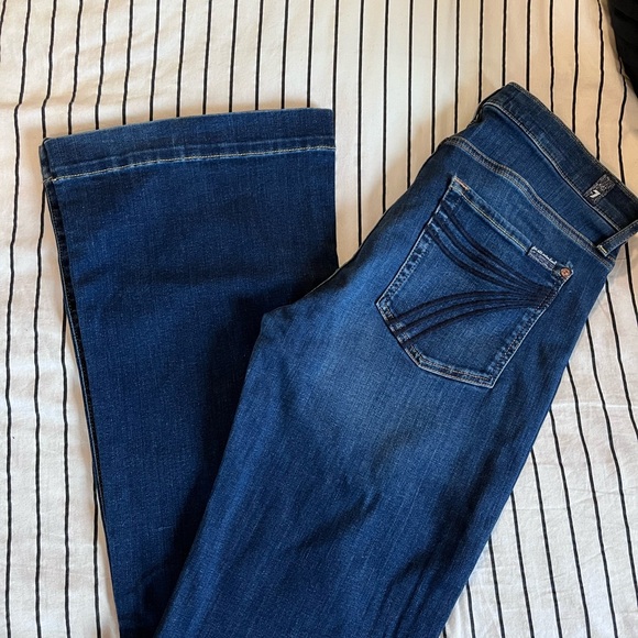 7 For All Mankind Denim - Women’s size 31 regular length (34.5) 7FAMK DOJO Jeans